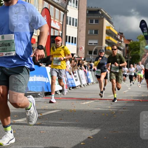 20.09.2026 - PSD Bank Halbmarathon J. Mangold http://msf.ph/oto/10521123 20.09.2026 11:55:54 Ziel 1118, 1260, 1484, 1872, 1887, 2067, 3012, 3284, 3401, 3634, 3757, 4041, 4224, 4341, 4716 meine-sportfotos.de
