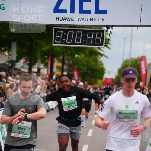 20.09.2026 - PSD Bank Halbmarathon LAZAROV Photography http://msf.ph/oto/10521129 20.09.2026 12:00:43 Ziel 1018, 1100, 1334, 1660, 2757, 3124, 3489, 3661, 3915, 3980, 4265, 4696 meine-sportfotos.de