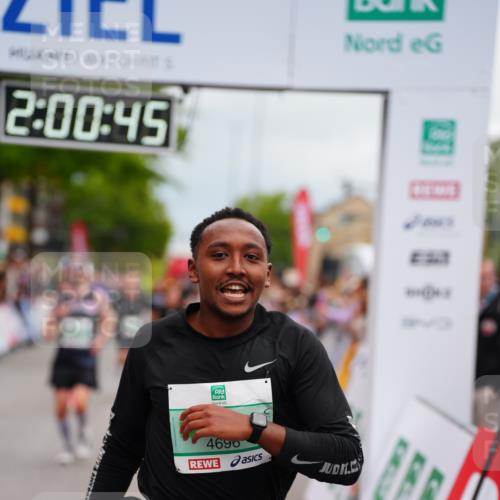 20.09.2026 - PSD Bank Halbmarathon LAZAROV Photography http://msf.ph/oto/10521149 20.09.2026 12:00:45 Ziel 1018, 1334, 1660, 2194, 2757, 2986, 3489, 3661, 3915, 3980, 4122, 4265, 4696 meine-sportfotos.de