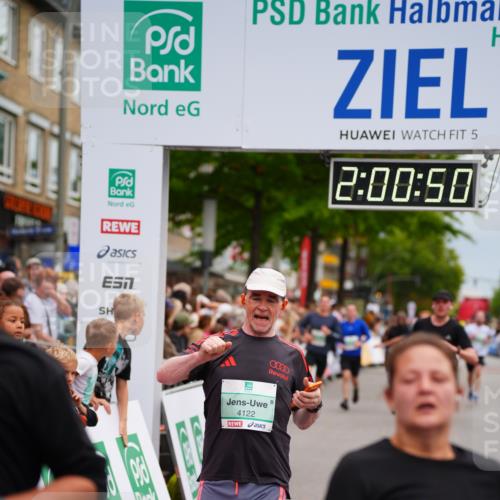 20.09.2026 - PSD Bank Halbmarathon LAZAROV Photography http://msf.ph/oto/10521189 20.09.2026 12:00:50 Ziel 1018, 1366, 2194, 2938, 2986, 3123, 3751, 3915, 3980, 4122, 4696 meine-sportfotos.de