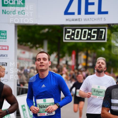 20.09.2026 - PSD Bank Halbmarathon LAZAROV Photography http://msf.ph/oto/10521260 20.09.2026 12:00:56 Ziel 1366, 2020, 2194, 2938, 2986, 3027, 3123, 3383, 3554, 3751, 4122 meine-sportfotos.de