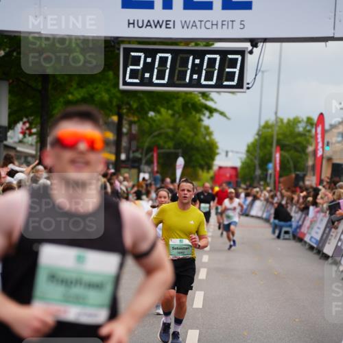 20.09.2026 - PSD Bank Halbmarathon LAZAROV Photography http://msf.ph/oto/10521309 20.09.2026 12:01:03 Ziel 1271, 1682, 2020, 3027, 3283, 3368, 3383, 3554 meine-sportfotos.de