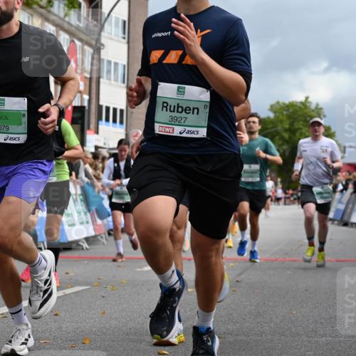 20.09.2026 - PSD Bank Halbmarathon J. Mangold http://msf.ph/oto/10521346 20.09.2026 11:56:57 Ziel 1249, 1685, 1700, 1986, 2079, 2104, 2354, 3079, 3442, 3784, 3927, 4302, 4671, 4752, 4753 meine-sportfotos.de