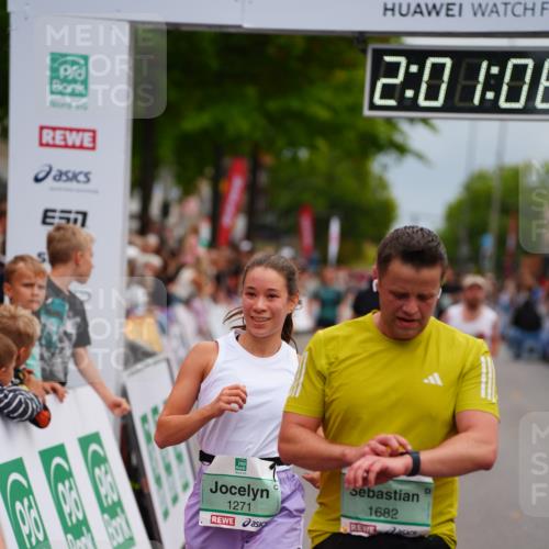 20.09.2026 - PSD Bank Halbmarathon LAZAROV Photography http://msf.ph/oto/10521347 20.09.2026 12:01:06 Ziel 1271, 1682, 2567, 3027, 3283, 3368, 4043, 4199 meine-sportfotos.de