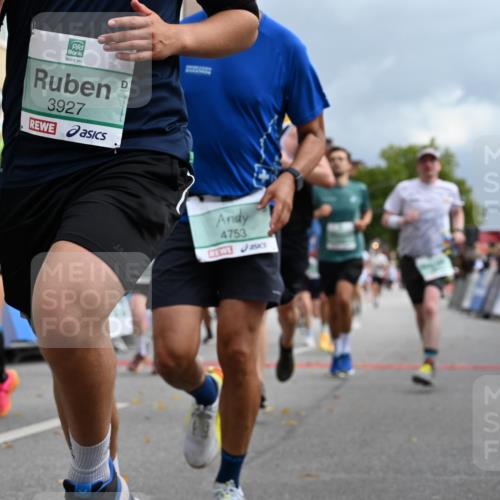 20.09.2026 - PSD Bank Halbmarathon J. Mangold http://msf.ph/oto/10521348 20.09.2026 11:56:57 Ziel 1249, 1685, 1700, 1986, 2079, 2104, 2354, 3079, 3442, 3784, 3927, 4302, 4671, 4752, 4753 meine-sportfotos.de