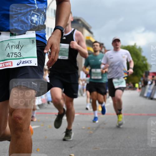 20.09.2026 - PSD Bank Halbmarathon J. Mangold http://msf.ph/oto/10521350 20.09.2026 11:56:58 Ziel 1249, 1685, 1700, 1986, 2079, 2104, 2354, 3079, 3442, 3784, 3927, 4302, 4464, 4671, 4752, 4753 meine-sportfotos.de