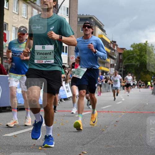 20.09.2026 - PSD Bank Halbmarathon J. Mangold http://msf.ph/oto/10521359 20.09.2026 11:57:00 Ziel 1249, 1685, 1700, 1986, 2079, 2104, 2354, 3079, 3784, 3927, 4302, 4464, 4671, 4752, 4753 meine-sportfotos.de