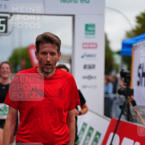 20.09.2026 - PSD Bank Halbmarathon LAZAROV Photography http://msf.ph/oto/10521433 20.09.2026 12:01:16 Ziel 1451, 1818, 2375, 2527, 2567, 3789, 4043, 4199 meine-sportfotos.de
