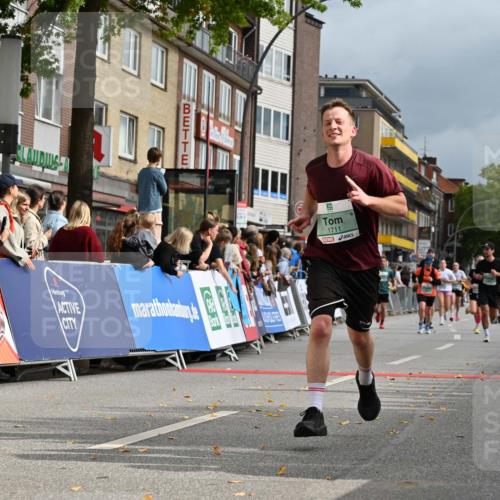 20.09.2026 - PSD Bank Halbmarathon J. Mangold http://msf.ph/oto/10521550 20.09.2026 11:57:40 Ziel 1052, 1301, 1530, 1709, 1711, 2052, 2092, 2253, 2540, 2846, 3256, 3374, 3624, 3762, 3935, 4610 meine-sportfotos.de