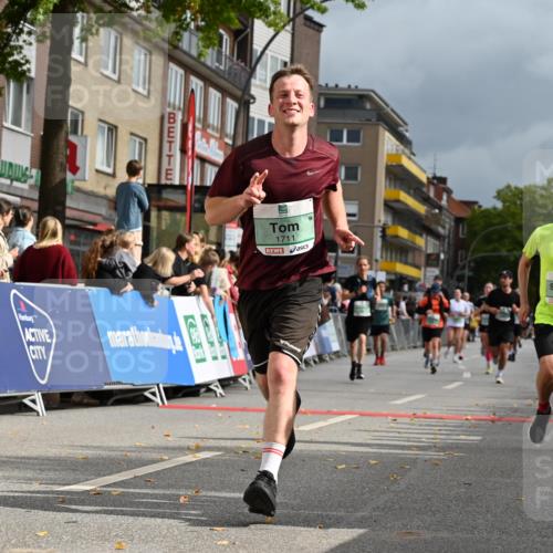 20.09.2026 - PSD Bank Halbmarathon J. Mangold http://msf.ph/oto/10521554 20.09.2026 11:57:40 Ziel 1052, 1301, 1530, 1709, 1711, 2052, 2092, 2253, 2540, 2846, 3256, 3374, 3624, 3762, 3935, 4610 meine-sportfotos.de