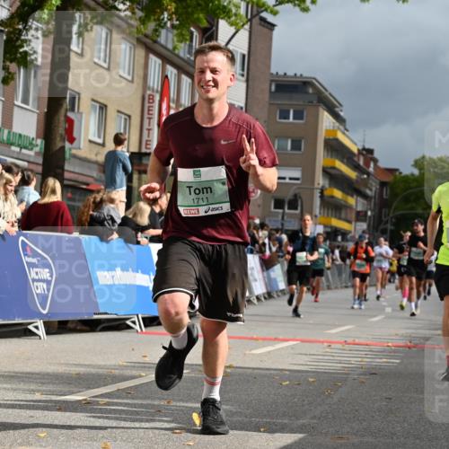 20.09.2026 - PSD Bank Halbmarathon J. Mangold http://msf.ph/oto/10521555 20.09.2026 11:57:41 Ziel 1052, 1301, 1530, 1709, 1711, 2052, 2092, 2253, 2531, 2540, 2846, 3107, 3256, 3374, 3624, 3762, 3935, 3941, 4610 meine-sportfotos.de