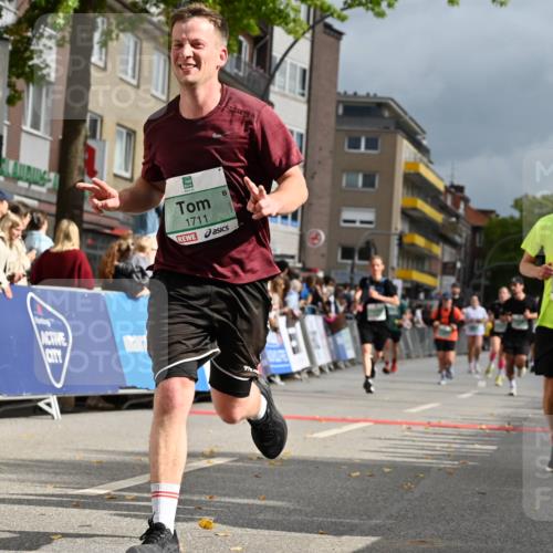 20.09.2026 - PSD Bank Halbmarathon J. Mangold http://msf.ph/oto/10521556 20.09.2026 11:57:41 Ziel 1052, 1301, 1530, 1709, 1711, 2052, 2092, 2253, 2531, 2540, 2846, 3107, 3256, 3374, 3624, 3762, 3935, 3941, 4610 meine-sportfotos.de