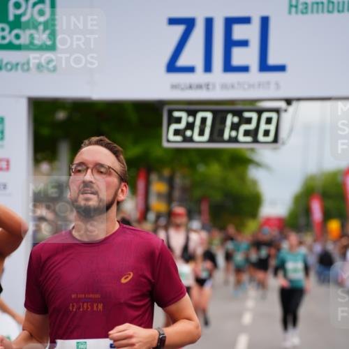 20.09.2026 - PSD Bank Halbmarathon LAZAROV Photography http://msf.ph/oto/10521564 20.09.2026 12:01:28 Ziel 1027, 1641, 1928, 1999, 2142, 2174, 2494, 2661, 2748, 3271, 3492, 4334 meine-sportfotos.de