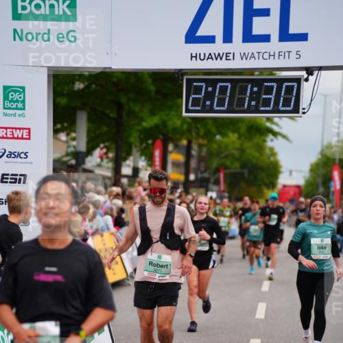 20.09.2026 - PSD Bank Halbmarathon LAZAROV Photography http://msf.ph/oto/10521582 20.09.2026 12:01:29 Ziel 1027, 1641, 1928, 1999, 2142, 2174, 2383, 2494, 2661, 2748, 3271, 3492, 4334 meine-sportfotos.de