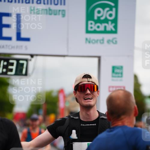 20.09.2026 - PSD Bank Halbmarathon LAZAROV Photography http://msf.ph/oto/10521683 20.09.2026 12:01:37 Ziel 1142, 1227, 1328, 1382, 1393, 1933, 1999, 2189, 2383, 2397, 3148, 3271, 3399, 3446, 3492, 4707 meine-sportfotos.de