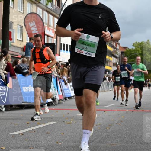 20.09.2026 - PSD Bank Halbmarathon J. Mangold http://msf.ph/oto/10521818 20.09.2026 11:58:16 Ziel 1020, 1398, 1406, 1621, 2577, 2585, 2612, 2900, 3604, 4623, 4641, 4659, 4750 meine-sportfotos.de