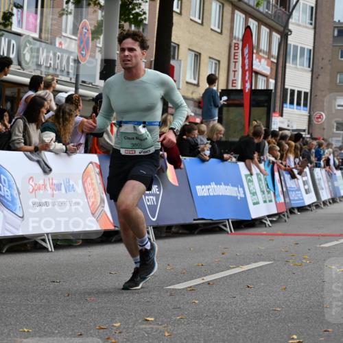 20.09.2026 - PSD Bank Halbmarathon J. Mangold http://msf.ph/oto/10521882 20.09.2026 11:58:26 Ziel 1398, 1621, 1741, 1795, 1956, 2612, 3183, 3490, 3604, 3801, 4013 meine-sportfotos.de