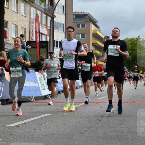20.09.2026 - PSD Bank Halbmarathon J. Mangold http://msf.ph/oto/10521910 20.09.2026 11:58:30 Ziel 1304, 1741, 1795, 1956, 2290, 3183, 3490, 3801, 4013 meine-sportfotos.de