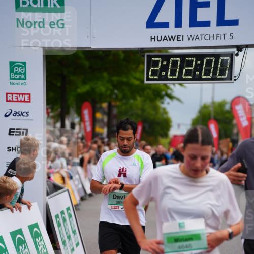 20.09.2026 - PSD Bank Halbmarathon LAZAROV Photography http://msf.ph/oto/10521960 20.09.2026 12:01:59 Ziel 1607, 2806, 2881, 2995, 3135, 3302, 3485, 4089, 4549, 4646 meine-sportfotos.de