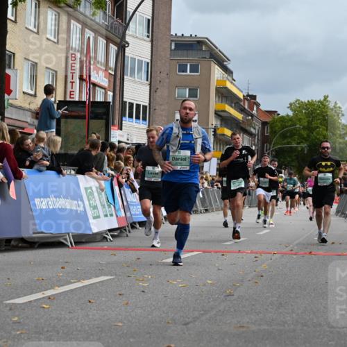 20.09.2026 - PSD Bank Halbmarathon J. Mangold http://msf.ph/oto/10521964 20.09.2026 11:58:35 Ziel 1035, 1251, 1304, 1741, 1795, 1936, 1956, 2290, 3183, 3447, 3490, 3598, 4013, 4570, 4572 meine-sportfotos.de