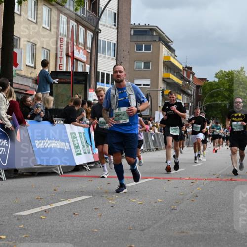 20.09.2026 - PSD Bank Halbmarathon J. Mangold http://msf.ph/oto/10521970 20.09.2026 11:58:36 Ziel 1035, 1251, 1304, 1741, 1795, 1936, 1956, 2290, 3183, 3447, 3490, 3598, 4013, 4355, 4570, 4572 meine-sportfotos.de