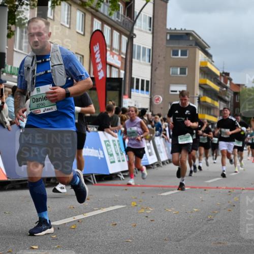 20.09.2026 - PSD Bank Halbmarathon J. Mangold http://msf.ph/oto/10521987 20.09.2026 11:58:37 Ziel 1035, 1251, 1304, 1741, 1795, 1936, 1956, 2290, 3183, 3447, 3490, 3598, 4013, 4355, 4570, 4572 meine-sportfotos.de