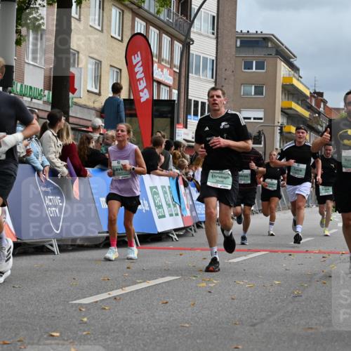 20.09.2026 - PSD Bank Halbmarathon J. Mangold http://msf.ph/oto/10522001 20.09.2026 11:58:38 Ziel 1035, 1251, 1304, 1741, 1795, 1936, 2290, 3447, 3598, 4013, 4355, 4570, 4572 meine-sportfotos.de