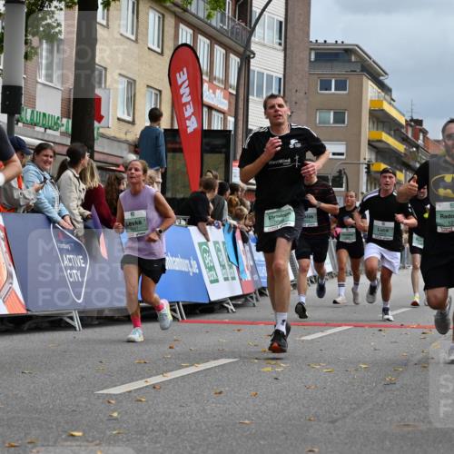 20.09.2026 - PSD Bank Halbmarathon J. Mangold http://msf.ph/oto/10522005 20.09.2026 11:58:38 Ziel 1035, 1251, 1304, 1741, 1795, 1936, 2290, 3447, 3598, 4013, 4355, 4570, 4572 meine-sportfotos.de
