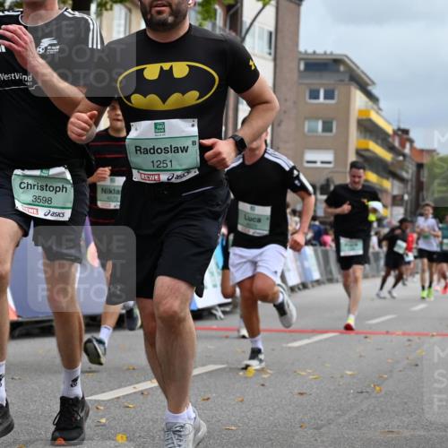 20.09.2026 - PSD Bank Halbmarathon J. Mangold http://msf.ph/oto/10522030 20.09.2026 11:58:40 Ziel 1035, 1251, 1304, 1741, 1936, 2290, 3447, 3598, 4355, 4570, 4572, 4694, 4738 meine-sportfotos.de