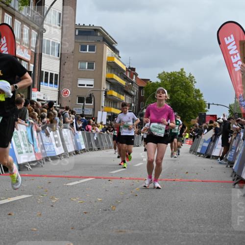 20.09.2026 - PSD Bank Halbmarathon J. Mangold http://msf.ph/oto/10522047 20.09.2026 11:58:43 Ziel 1035, 1251, 1304, 1778, 1936, 2290, 3447, 3598, 3718, 3810, 4029, 4355, 4570, 4572, 4694, 4738 meine-sportfotos.de