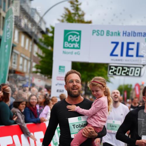 20.09.2026 - PSD Bank Halbmarathon LAZAROV Photography http://msf.ph/oto/10522082 20.09.2026 12:02:08 Ziel 1585, 2486, 2489, 2865, 2881, 2947, 3007, 3135, 3179, 3793, 4167, 4574, 4719 meine-sportfotos.de