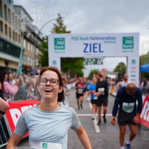 20.09.2026 - PSD Bank Halbmarathon LAZAROV Photography http://msf.ph/oto/10522102 20.09.2026 12:02:11 Ziel 1585, 1926, 2486, 2489, 2865, 2881, 2947, 3007, 3135, 3179, 3458, 3536, 3557, 3704, 3705, 3793, 4167, 4574, 4719 meine-sportfotos.de