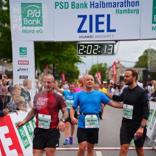 20.09.2026 - PSD Bank Halbmarathon LAZAROV Photography http://msf.ph/oto/10522115 20.09.2026 12:02:13 Ziel 1585, 1926, 2486, 2489, 2865, 2947, 3179, 3458, 3536, 3557, 3704, 3705, 3793, 4167, 4574, 4719 meine-sportfotos.de
