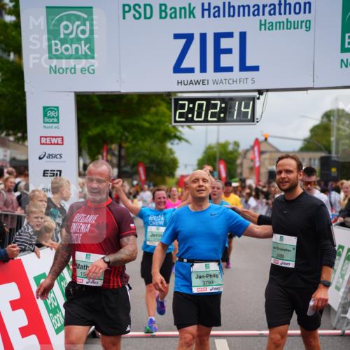 20.09.2026 - PSD Bank Halbmarathon LAZAROV Photography http://msf.ph/oto/10522118 20.09.2026 12:02:13 Ziel 1585, 1926, 2486, 2489, 2865, 2947, 3179, 3458, 3536, 3557, 3704, 3705, 3793, 4167, 4574, 4719 meine-sportfotos.de
