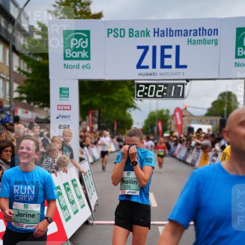20.09.2026 - PSD Bank Halbmarathon LAZAROV Photography http://msf.ph/oto/10522148 20.09.2026 12:02:17 Ziel 1486, 1585, 1926, 2077, 2486, 2489, 3179, 3458, 3536, 3557, 3704, 3705, 3793, 4068, 4719 meine-sportfotos.de