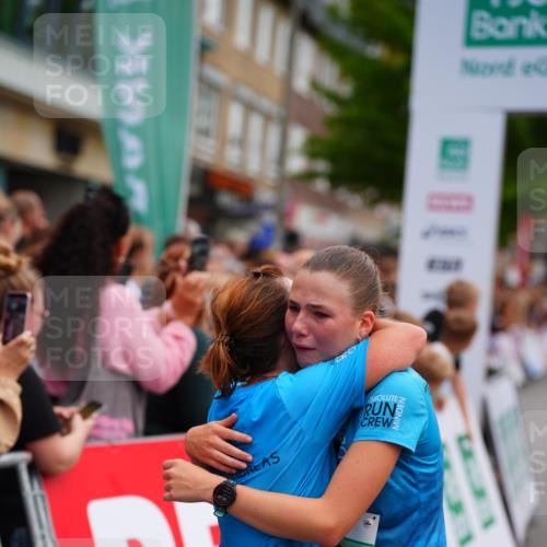 20.09.2026 - PSD Bank Halbmarathon LAZAROV Photography http://msf.ph/oto/10522179 20.09.2026 12:02:19 Ziel 1072, 1250, 1486, 1585, 1926, 2077, 2489, 3458, 3536, 3557, 3704, 3705, 4068 meine-sportfotos.de