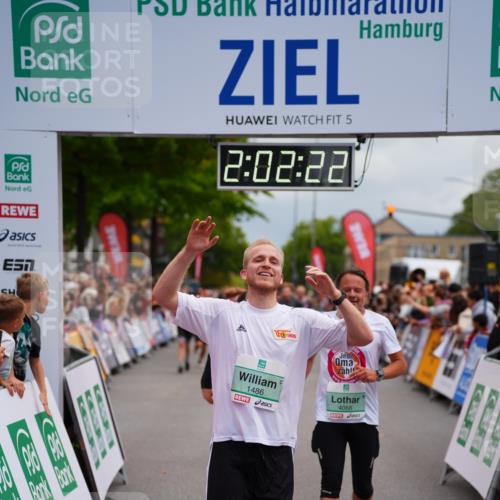 20.09.2026 - PSD Bank Halbmarathon LAZAROV Photography http://msf.ph/oto/10522263 20.09.2026 12:02:22 Ziel 1072, 1250, 1486, 1926, 2077, 2395, 3458, 3536, 4068, 4794 meine-sportfotos.de