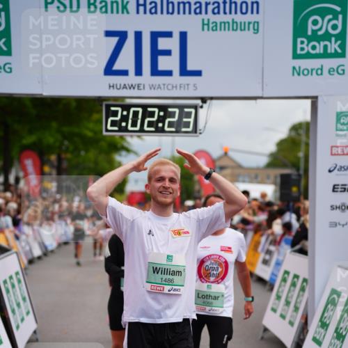 20.09.2026 - PSD Bank Halbmarathon LAZAROV Photography http://msf.ph/oto/10522290 20.09.2026 12:02:22 Ziel 1072, 1250, 1486, 1926, 2077, 2395, 3458, 3536, 4068, 4794 meine-sportfotos.de
