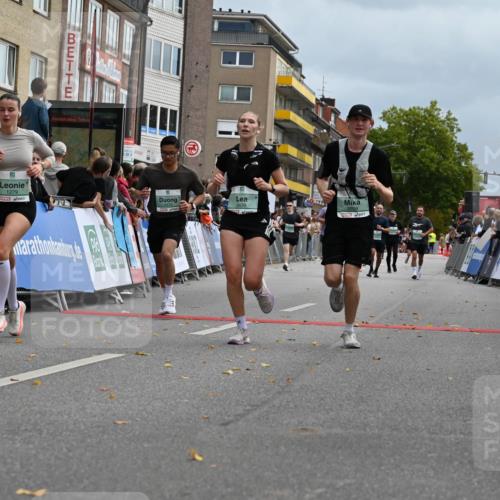 20.09.2026 - PSD Bank Halbmarathon J. Mangold http://msf.ph/oto/10522305 20.09.2026 11:59:27 Ziel 1093, 1098, 1279, 2208, 2439, 2670, 3066, 3390, 3771, 3772 meine-sportfotos.de