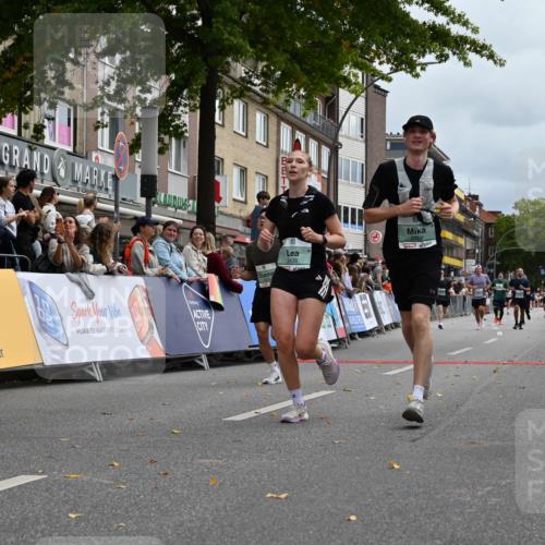 20.09.2026 - PSD Bank Halbmarathon J. Mangold http://msf.ph/oto/10522321 20.09.2026 11:59:29 Ziel 1098, 1279, 2208, 2439, 2670, 3066, 3390, 3771, 3772, 4493, 4495, 4711 meine-sportfotos.de