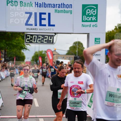20.09.2026 - PSD Bank Halbmarathon LAZAROV Photography http://msf.ph/oto/10522323 20.09.2026 12:02:24 Ziel 1072, 1126, 1250, 1340, 1486, 2077, 2395, 4068, 4114, 4115, 4485, 4794 meine-sportfotos.de