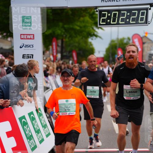 20.09.2026 - PSD Bank Halbmarathon LAZAROV Photography http://msf.ph/oto/10522404 20.09.2026 12:02:27 Ziel 1072, 1126, 1250, 1340, 1486, 1507, 2077, 2395, 2968, 4068, 4114, 4115, 4485, 4794 meine-sportfotos.de