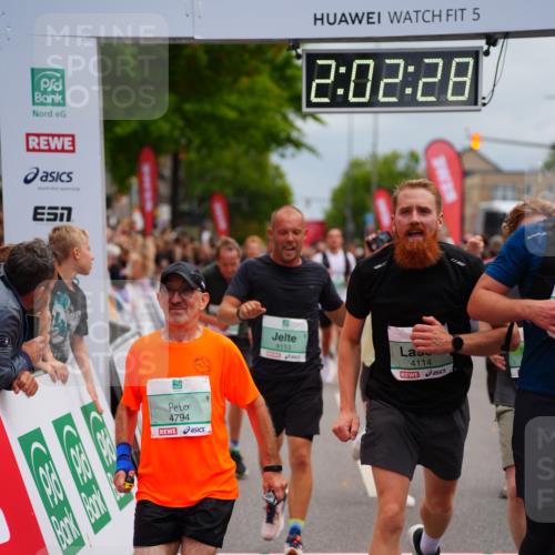 20.09.2026 - PSD Bank Halbmarathon LAZAROV Photography http://msf.ph/oto/10522411 20.09.2026 12:02:27 Ziel 1072, 1126, 1250, 1340, 1486, 1507, 2077, 2395, 2968, 4068, 4114, 4115, 4485, 4794 meine-sportfotos.de