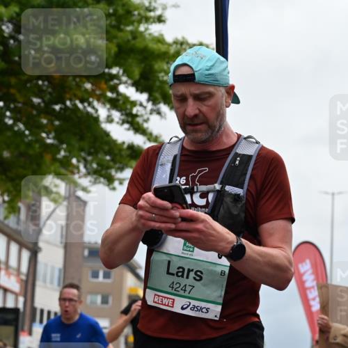 20.09.2026 - PSD Bank Halbmarathon J. Mangold http://msf.ph/oto/10522524 20.09.2026 11:59:55 Ziel 1112, 1454, 1788, 1927, 2186, 2238, 2693, 3146, 4670 meine-sportfotos.de