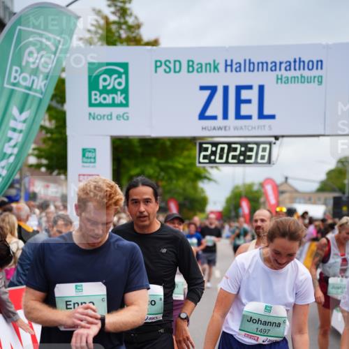20.09.2026 - PSD Bank Halbmarathon LAZAROV Photography http://msf.ph/oto/10522601 20.09.2026 12:02:37 Ziel 1403, 1497, 1507, 1586, 2084, 2088, 2817, 2818, 2968, 3109, 3240, 3354, 4565, 4580 meine-sportfotos.de