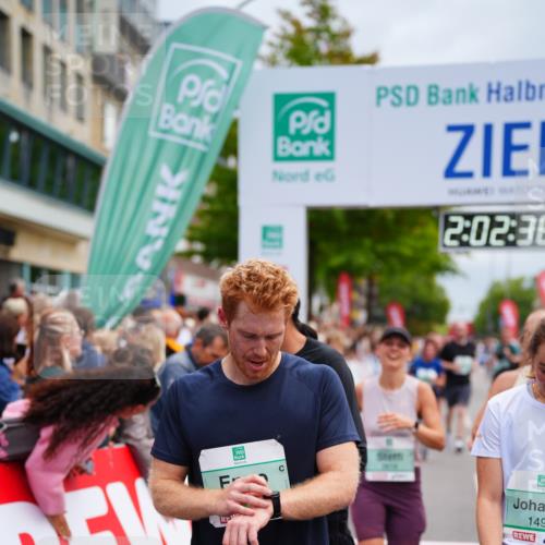 20.09.2026 - PSD Bank Halbmarathon LAZAROV Photography http://msf.ph/oto/10522607 20.09.2026 12:02:38 Ziel 1403, 1497, 1507, 1586, 1718, 2084, 2088, 2817, 2818, 3109, 3240, 3354, 4547, 4565, 4580 meine-sportfotos.de