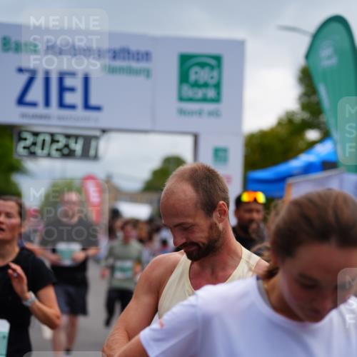 20.09.2026 - PSD Bank Halbmarathon LAZAROV Photography http://msf.ph/oto/10522659 20.09.2026 12:02:41 Ziel 1403, 1586, 1718, 1895, 2084, 2105, 2817, 2818, 3109, 3240, 3354, 4547, 4565, 4568 meine-sportfotos.de