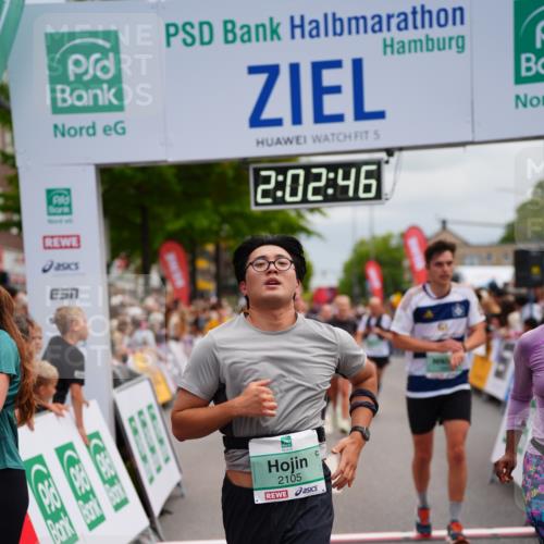 20.09.2026 - PSD Bank Halbmarathon LAZAROV Photography http://msf.ph/oto/10522763 20.09.2026 12:02:46 Ziel 1247, 1665, 1718, 1895, 2084, 2089, 2105, 2788, 3109, 3310, 3332, 3354, 3609, 4547, 4565, 4568 meine-sportfotos.de