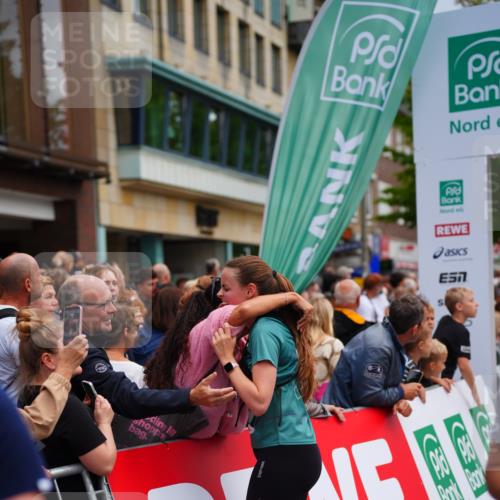 20.09.2026 - PSD Bank Halbmarathon LAZAROV Photography http://msf.ph/oto/10522781 20.09.2026 12:02:46 Ziel 1247, 1665, 1718, 1895, 2084, 2089, 2105, 2788, 3109, 3310, 3332, 3354, 3609, 4547, 4565, 4568 meine-sportfotos.de