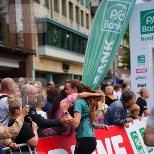 20.09.2026 - PSD Bank Halbmarathon LAZAROV Photography http://msf.ph/oto/10522789 20.09.2026 12:02:46 Ziel 1247, 1665, 1718, 1895, 2084, 2089, 2105, 2788, 3109, 3310, 3332, 3354, 3609, 4547, 4565, 4568 meine-sportfotos.de